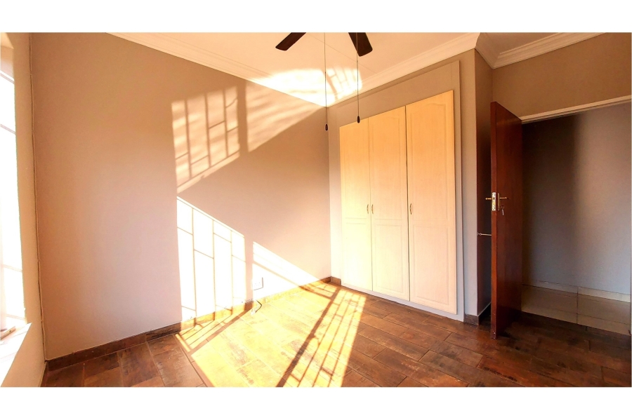 6 Bedroom Property for Sale in Ifafi North West